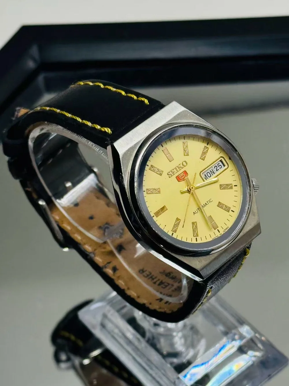 Vintage Seiko 5 Automatic 7009-6009 Day Date 36mm Japan Men’s Watch Running